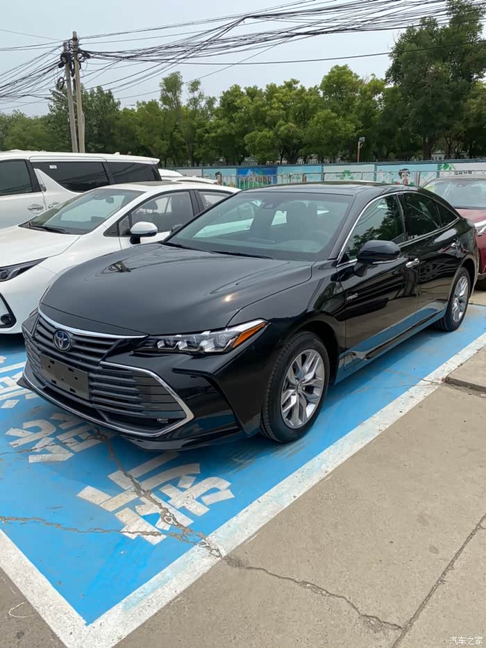 北京提亚洲龙豪华混动