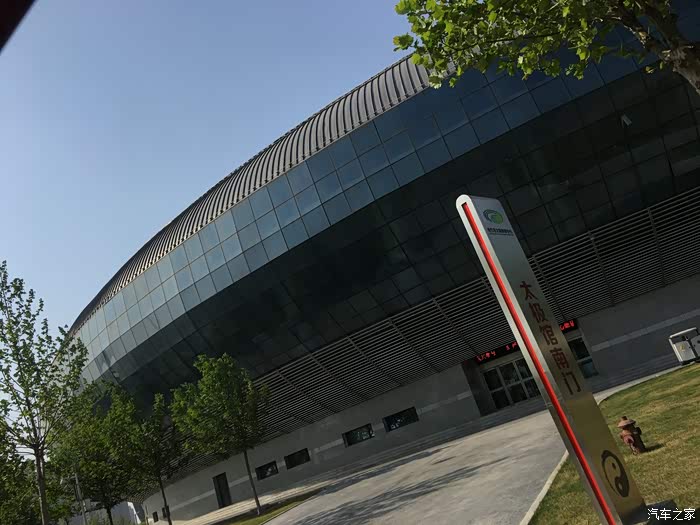 全新名爵6运动的首选带你们领略焦作全新体育馆