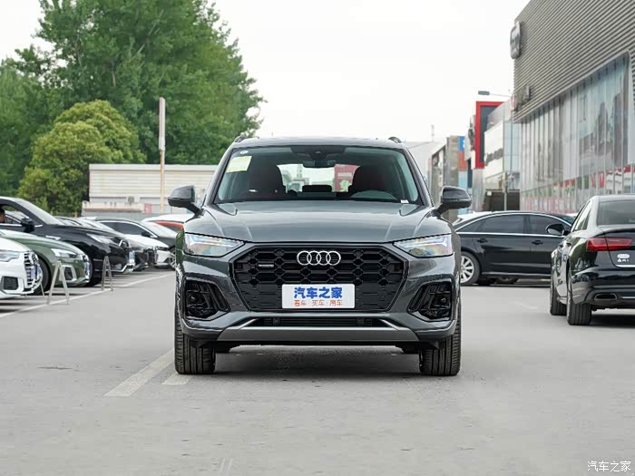 会发现国产q5sline型(动感型)和国外sline的外观稍微有点不同,明显