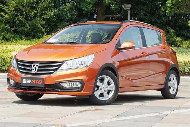 这次全新310在外观上做了一些改进,变得更加时尚和年轻化了_宝骏310