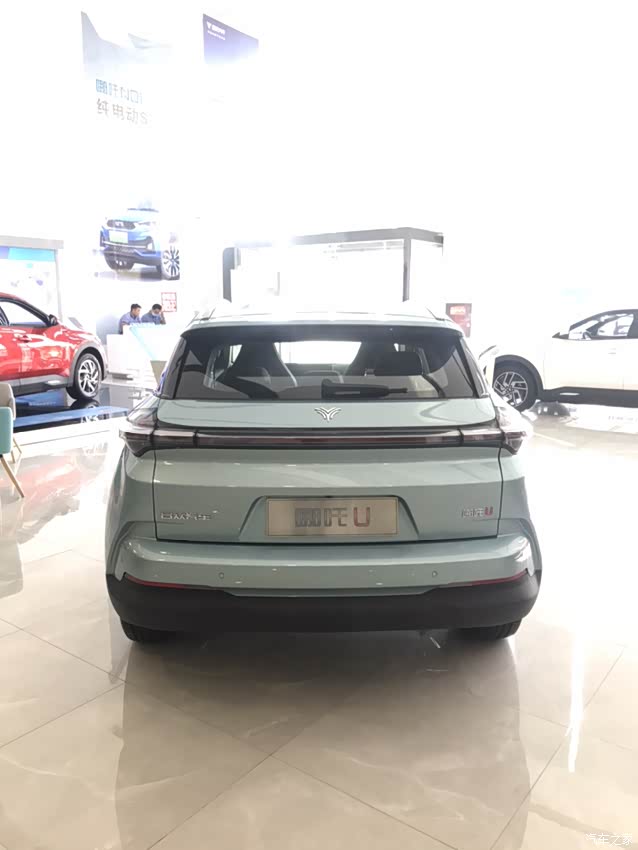 哪吒u试驾体验太酷了