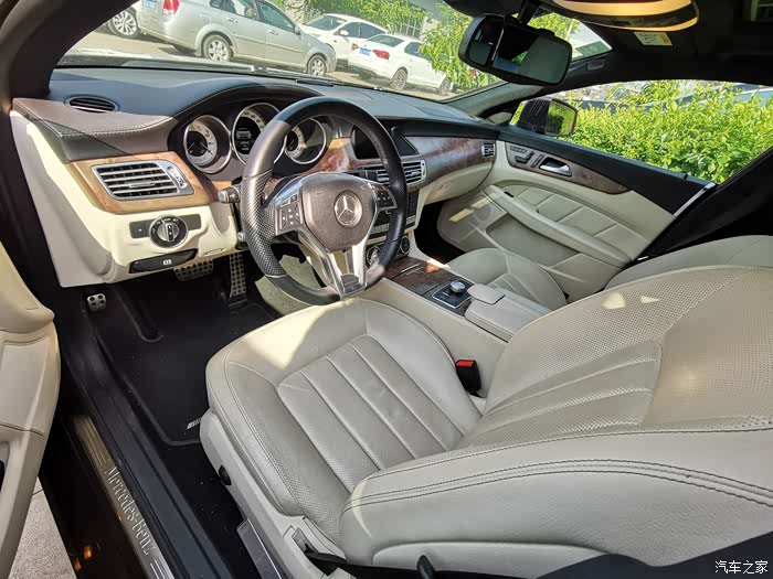 个人15年上牌cls350猎装版,有意聊聊