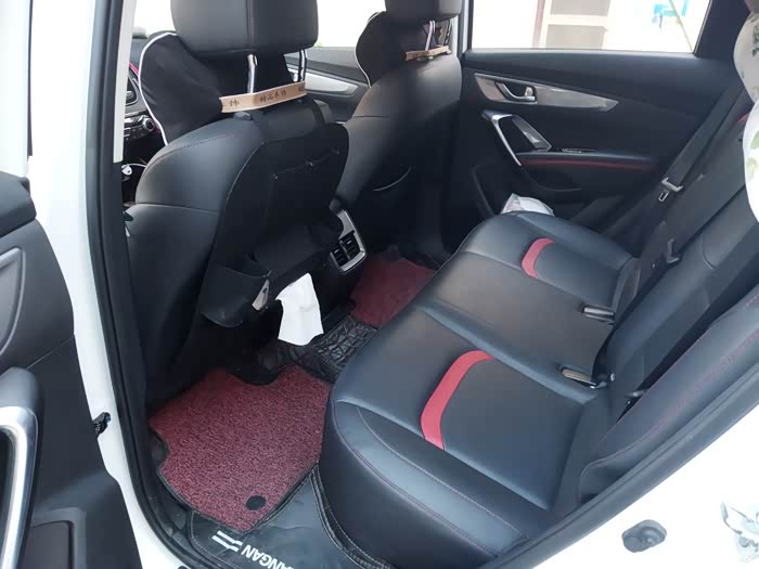 分享长安cs55的乘坐空间