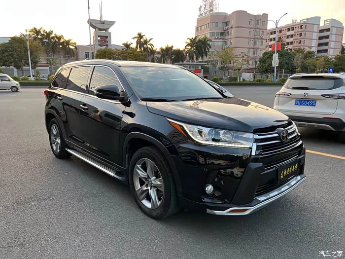 出售21年21款丰田汉兰达四驱尊贵版