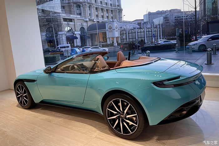 蓝色阿斯顿马丁aston martin db11 vola酷