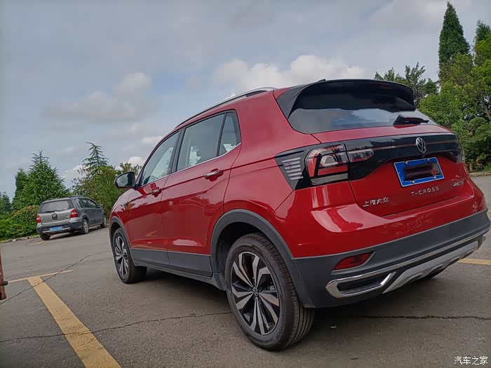 第一辆车就要红红火火提车红色途铠