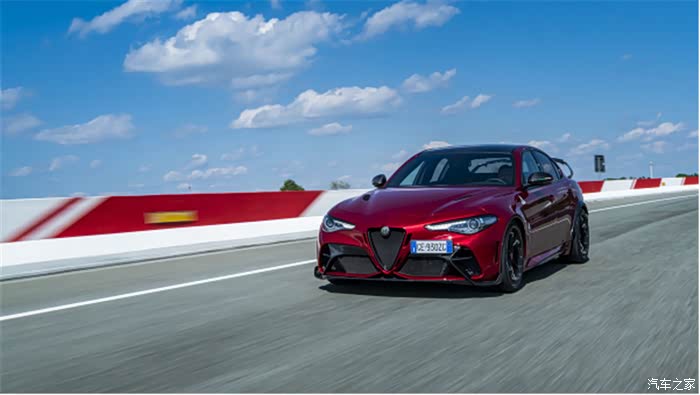 传承经典 成就陆上竞速传奇 阿尔法·罗密欧giulia gta全球首秀