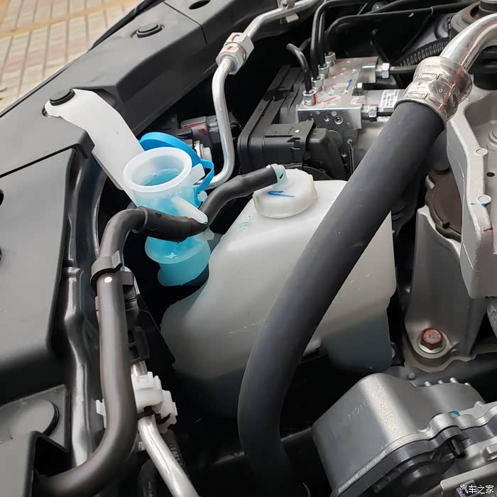 为什么玻璃水加不进去