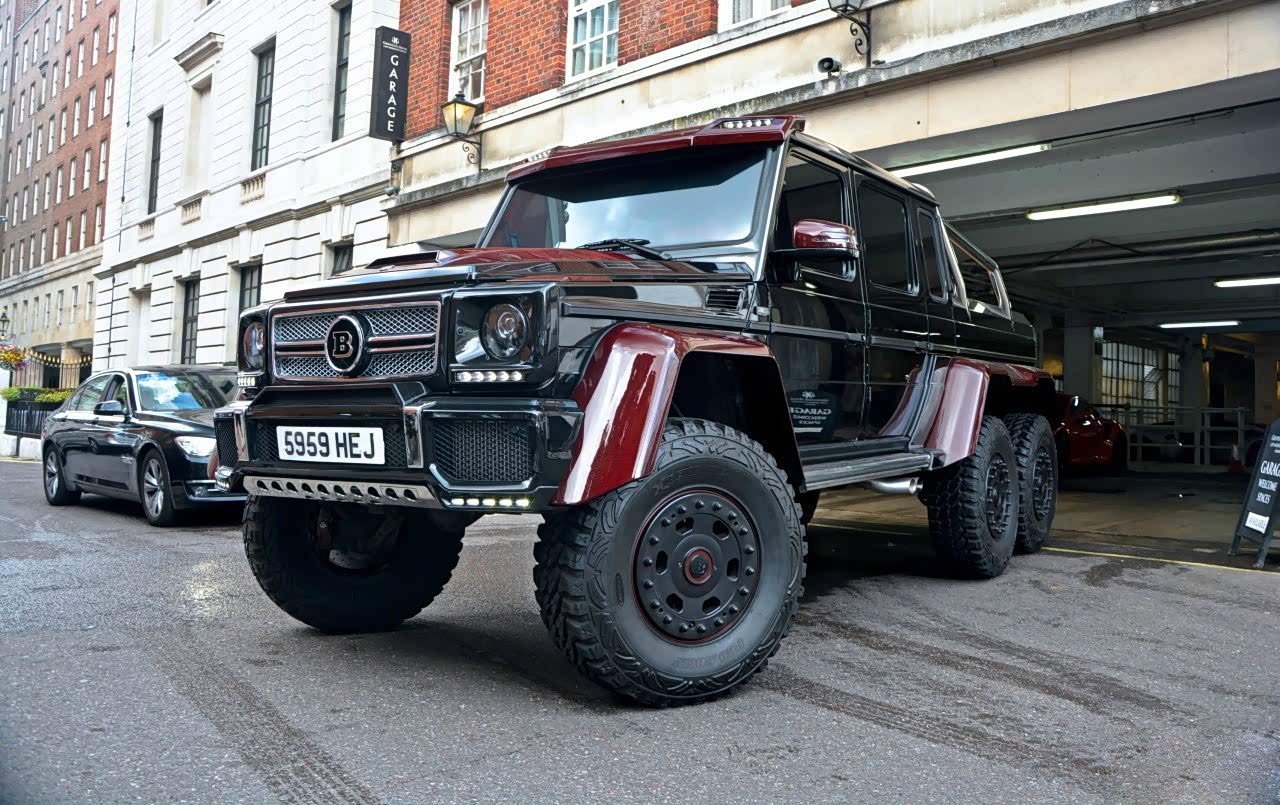 超级奔brabus b63s 700 6x6威武霸气.