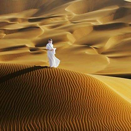 一个人容易从别人的世界走出来,却走不出自己的沙漠