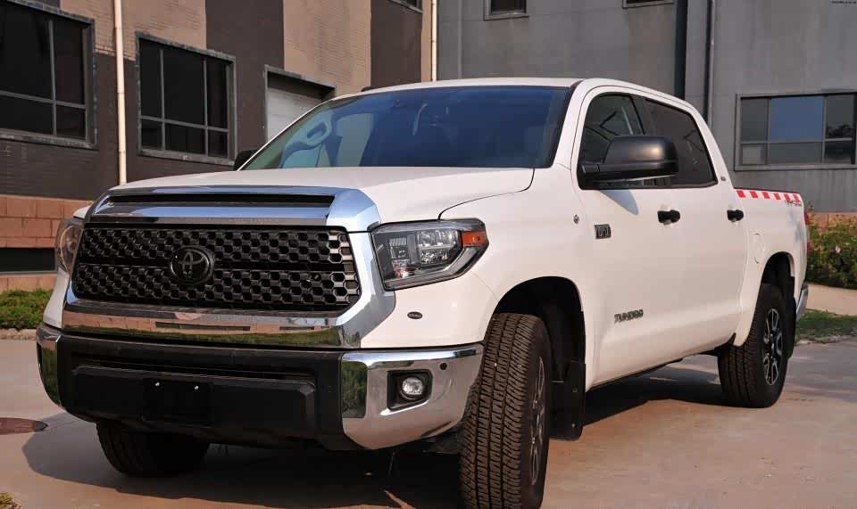 在外观的设计上这款丰田坦途房车是大家喜爱的