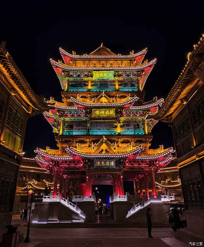 山西榆次老城夜景惊艳四方