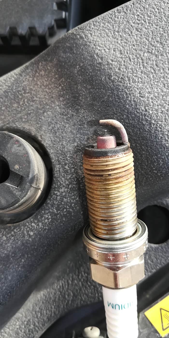 6万公里的火花塞也是红