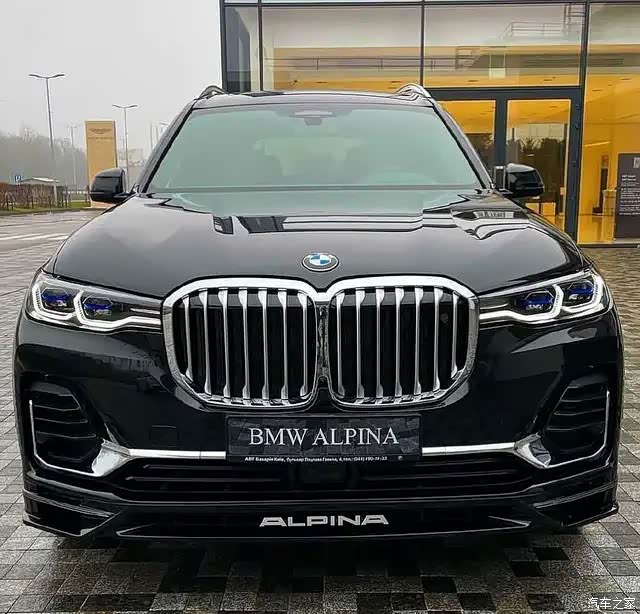威武霸气的造型宝马alpinaxb7