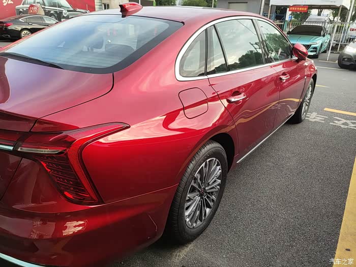 红旗h5红色真好看