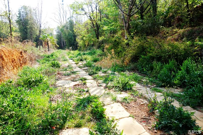 【老王带你逛云南】讲述昆明故事——长坡古驿道和肖家大门