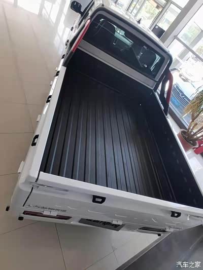 五菱也出皮卡了-五菱征途