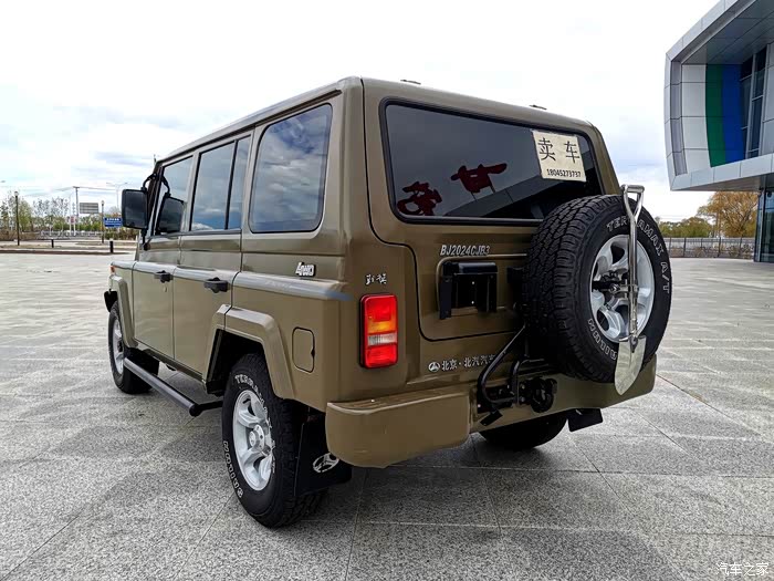 出售2018年12月28日北汽战旗铁顶5700公里