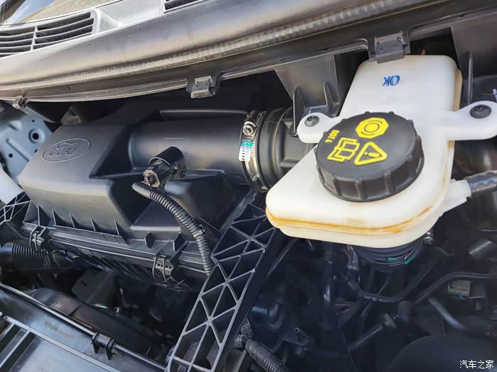 新车制动液壶问题