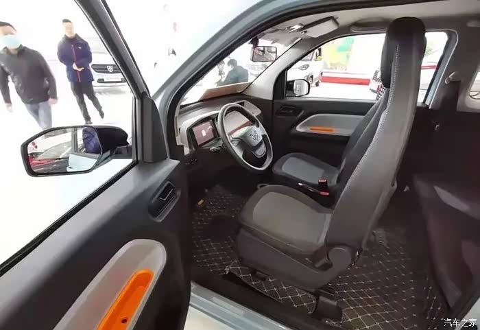 网红小神车五菱宏光mini