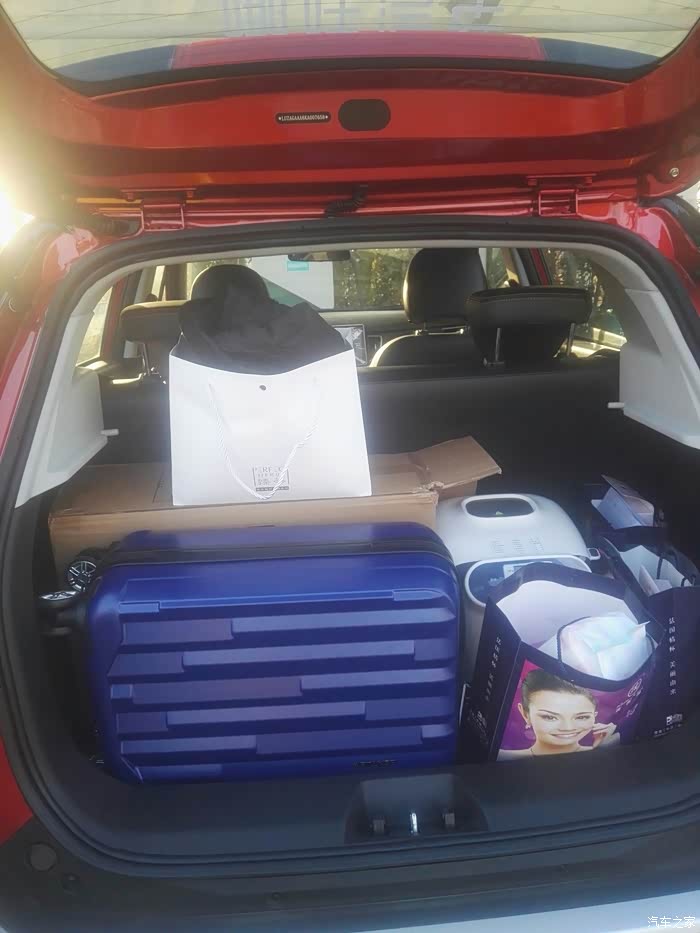 【图】小哪吒后备箱够大,给力_哪吒n01论坛_汽车之家论坛