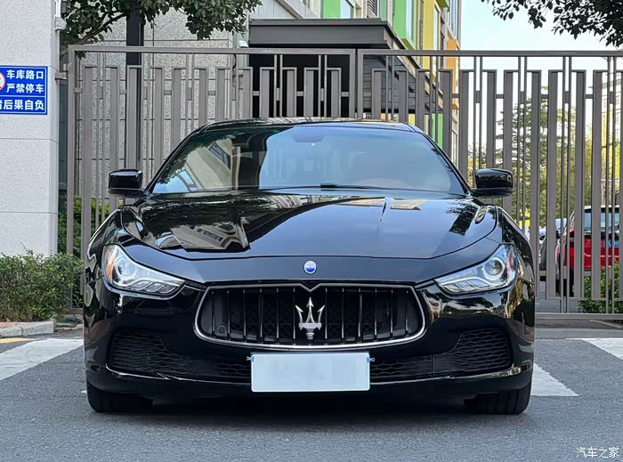 15年玛莎拉蒂吉博力sq4实表8万多公里内饰嘎嘎新