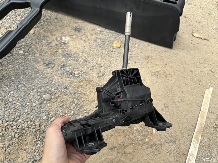 停车时应施加驻车制动,宝马x1更换挂档弹簧