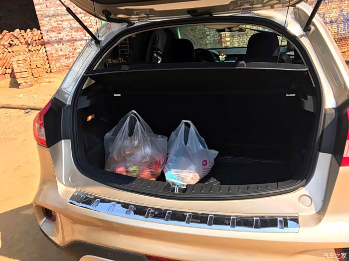 【图】x3后备箱的空间,其实很够用_远景x3论坛_汽车之家论坛