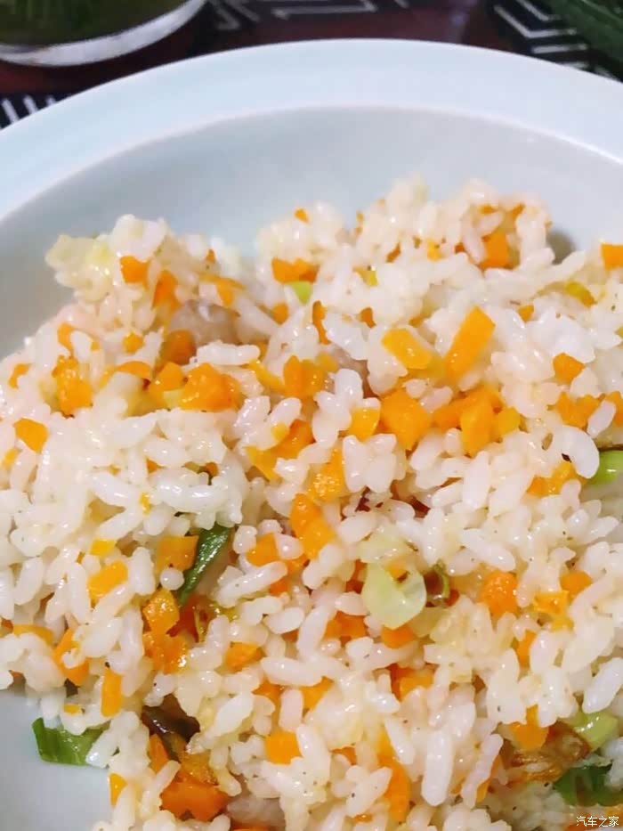 1127早餐胡萝卜炒饭白菜汤