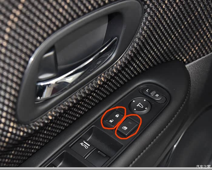 xrv行驶中车窗怎么锁