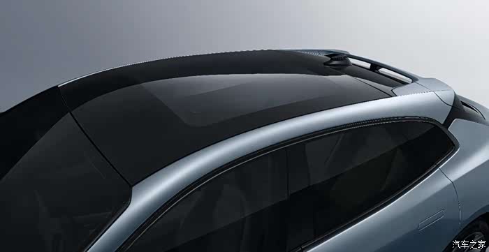 不选装ec光感天幕标配的天窗是透明玻璃