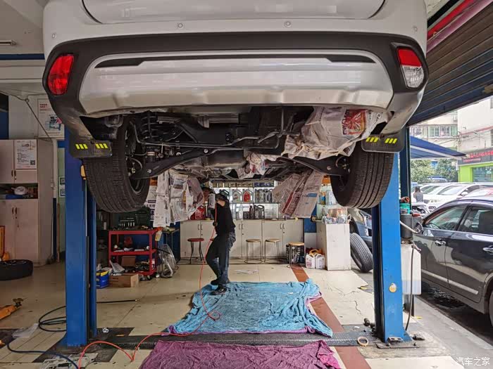 欧蓝德改装底盘装甲