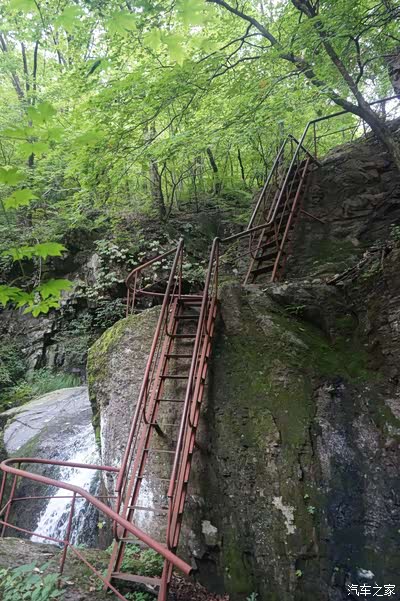4平方公里青山湖飞瀑涧虎塘沟景区浑然体构成副巨天然画卷全区共有126