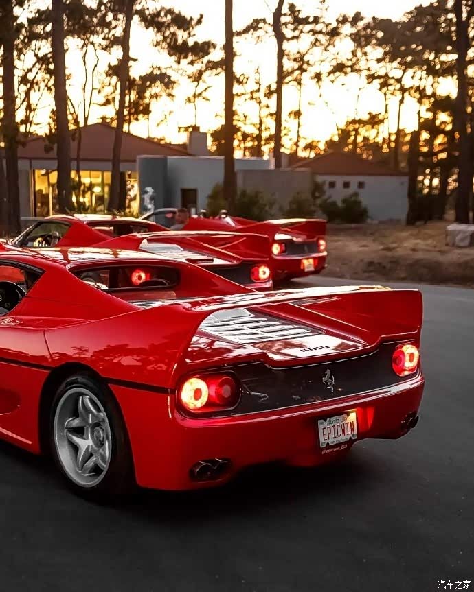 红色的法拉利ferrari f50 ,豪华大气的敞篷,太迷人