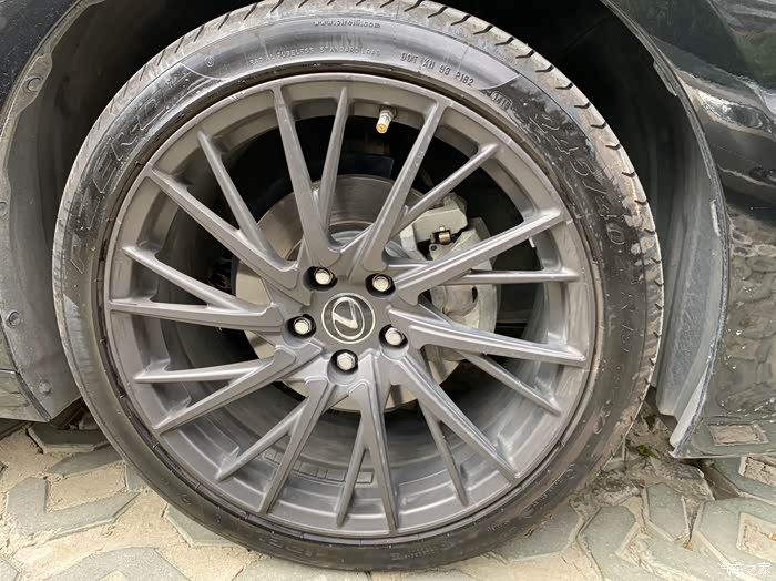 求教188j轮毂2255018还是2354518