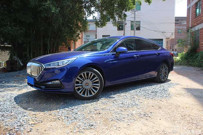 新生代豪华轿跑红旗h5引领时尚潮流