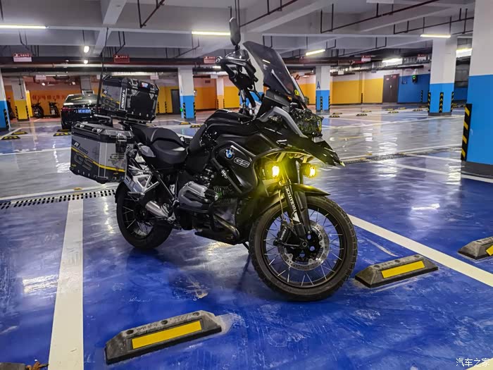 黑武士蓝鸟锐变黑鸟r1200gs