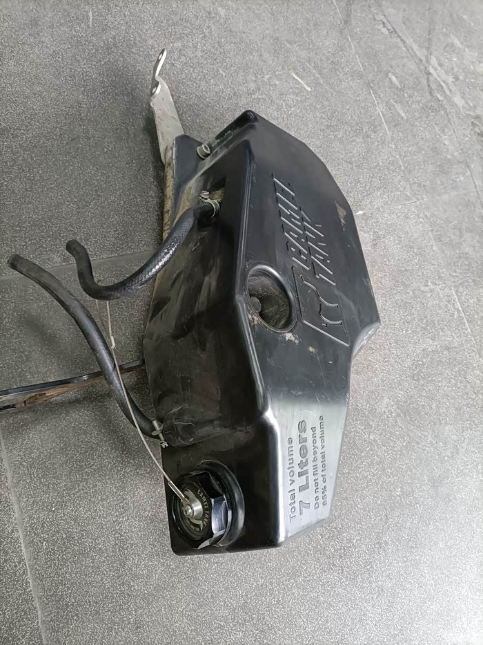 【图】800gs 骆驼副油箱_摩托车论坛_汽车之家论坛