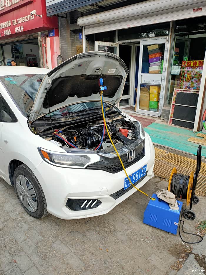 三飞更换顶级电装冷媒