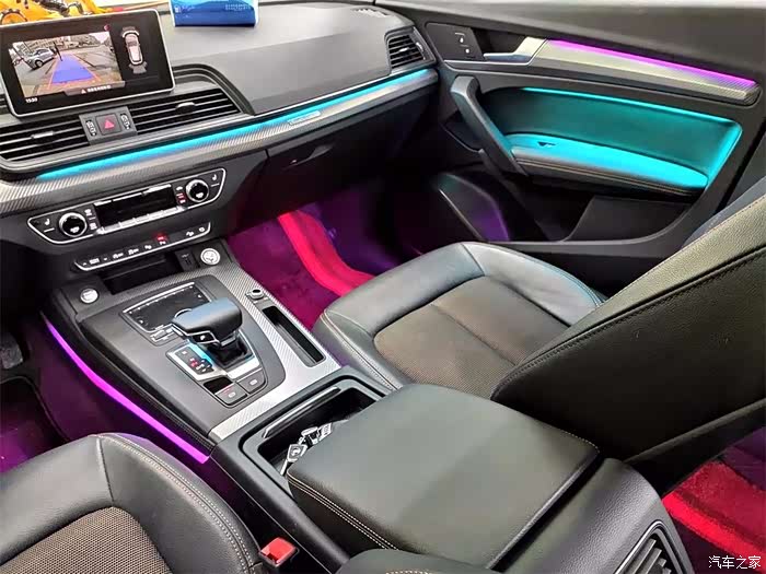 实拍audiq5l原厂协议32色氛围灯效果