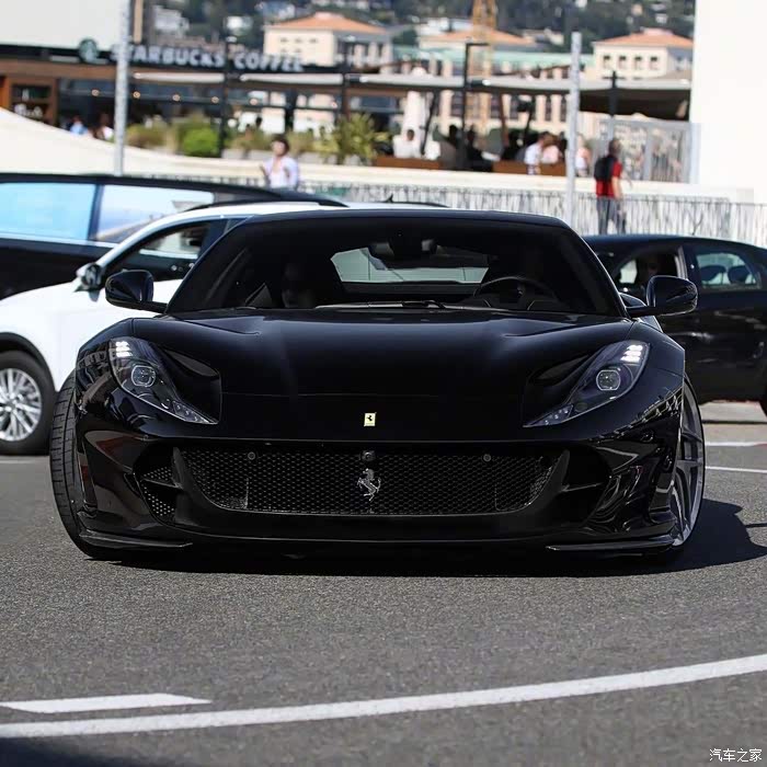 这些黑色的豪车,奔驰amg,宝马,法拉利,用同样的角度来展示