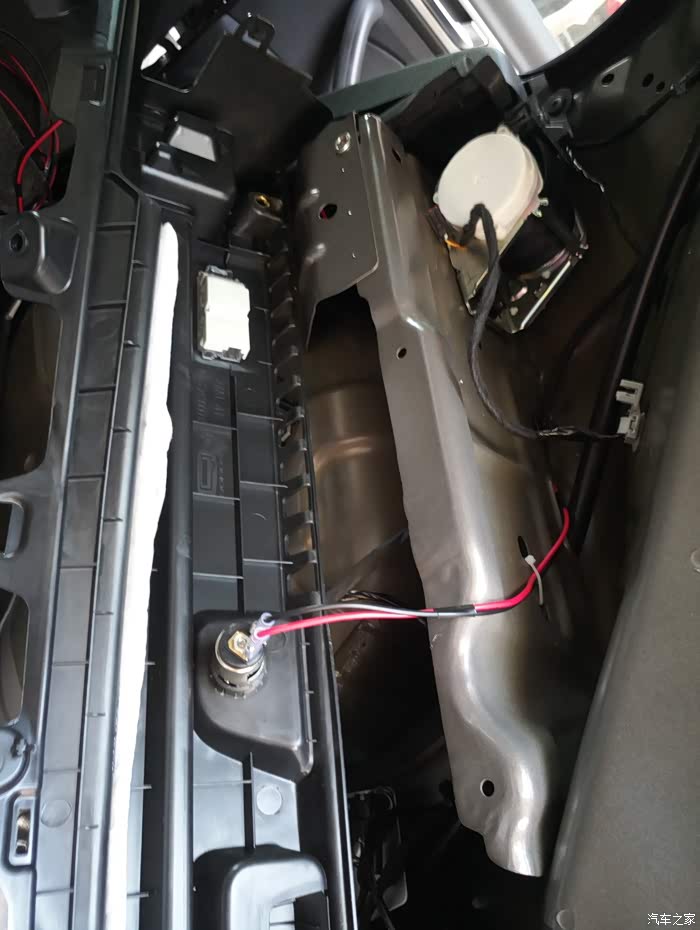 【图】无损安装右视盲区摄像头中控原屏显示(下集)_观致5论坛_汽车之