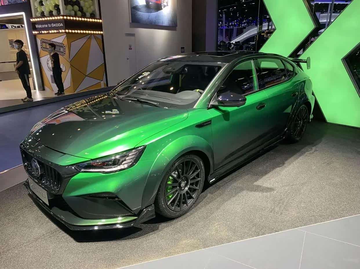 名爵6xpower高调个性的外观受到了不少媒体朋友的青睐