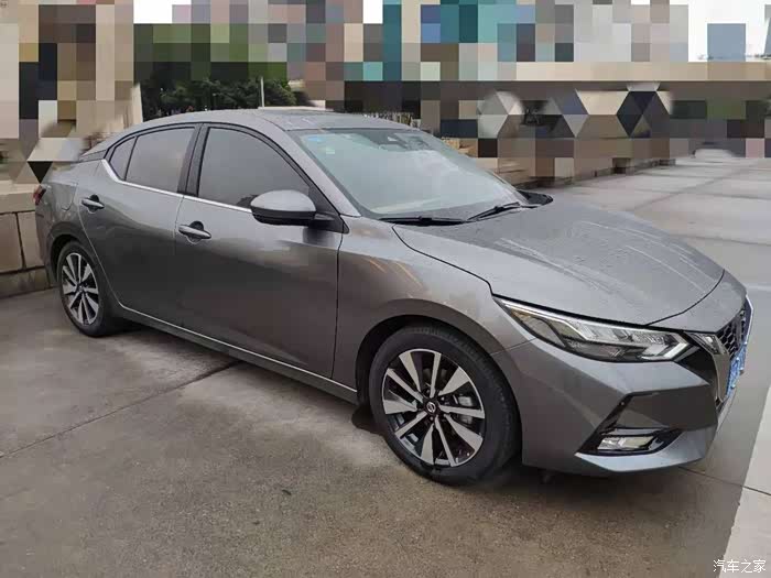 14代轩逸钨钢灰奢享版提车用车作业