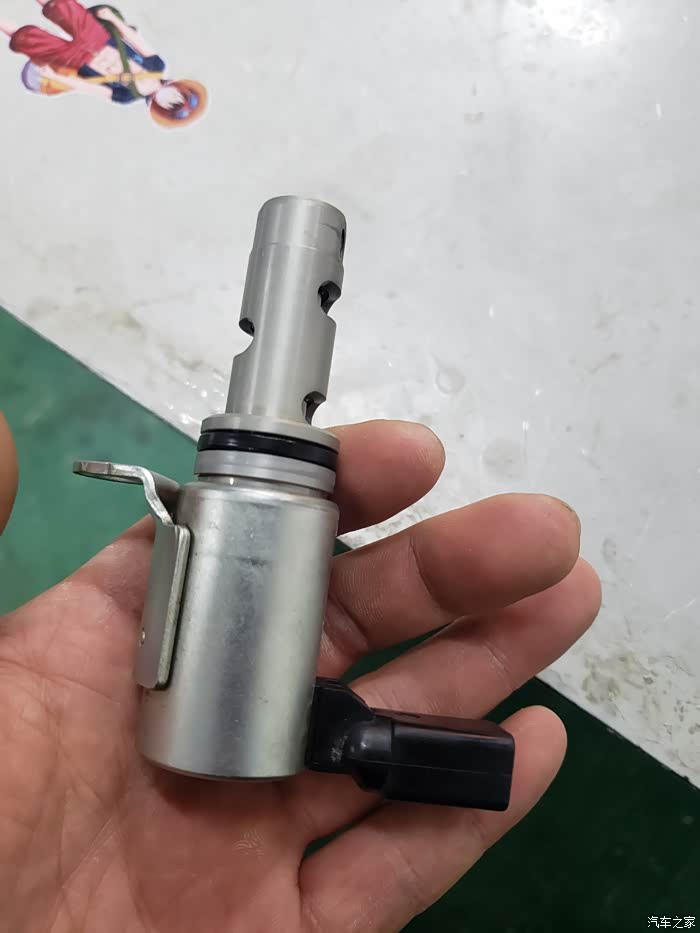 奥迪a1凸轮轴电磁阀漏油