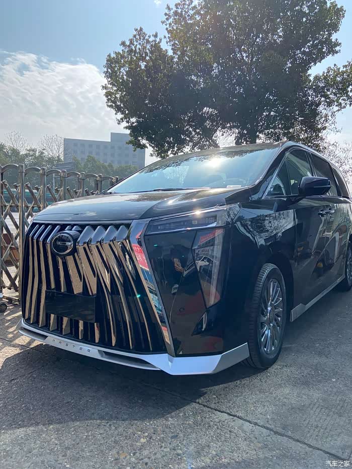 霸气m8国产mpv安全配置高