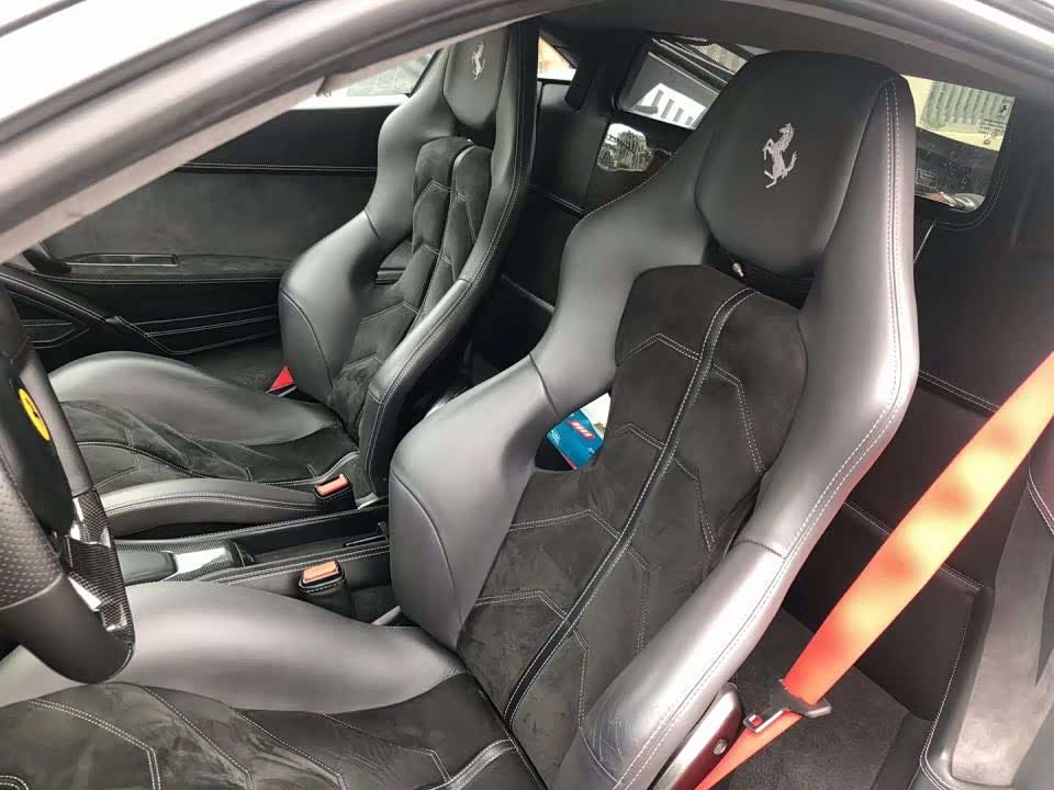 图 11款,1法拉利458.两万多公里.鱼骨赛道座椅