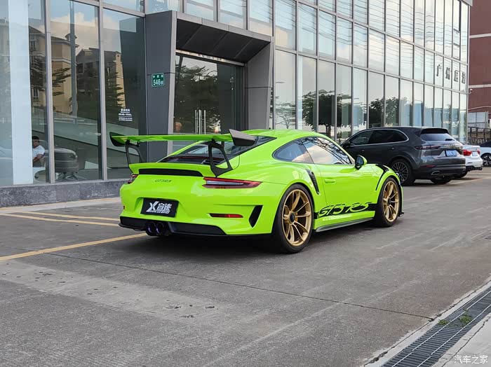 出一台19年保时捷911gt3rs