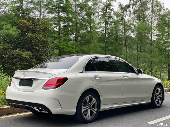 出手2019年奔驰c260l运动版一台