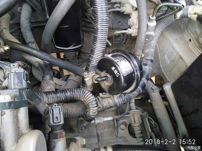 这样换汽油泵很方便.